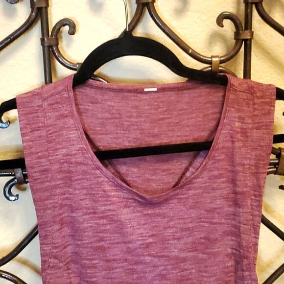 LULULEMON & Go Endeavor Tank - Size 8 - Picture 3 of 8